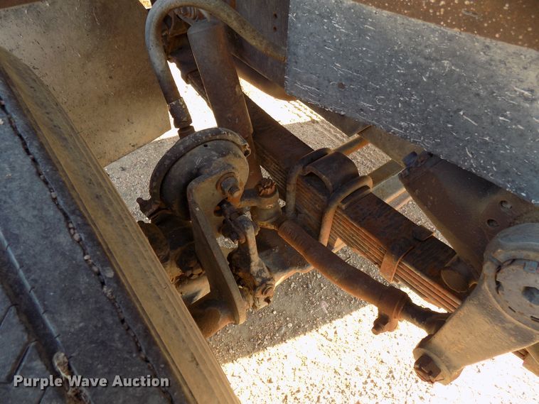 image for item DD6046 1988 International 1954 truck cab and chassis