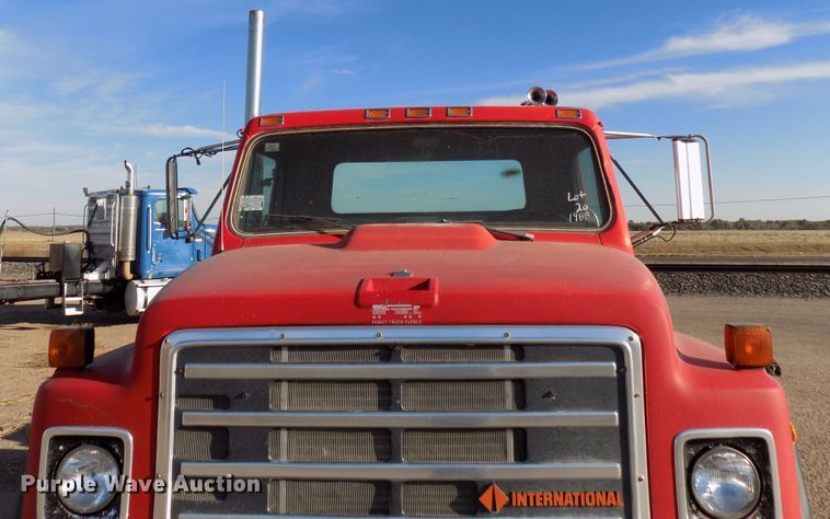 image for item DD6046 1988 International 1954 truck cab and chassis