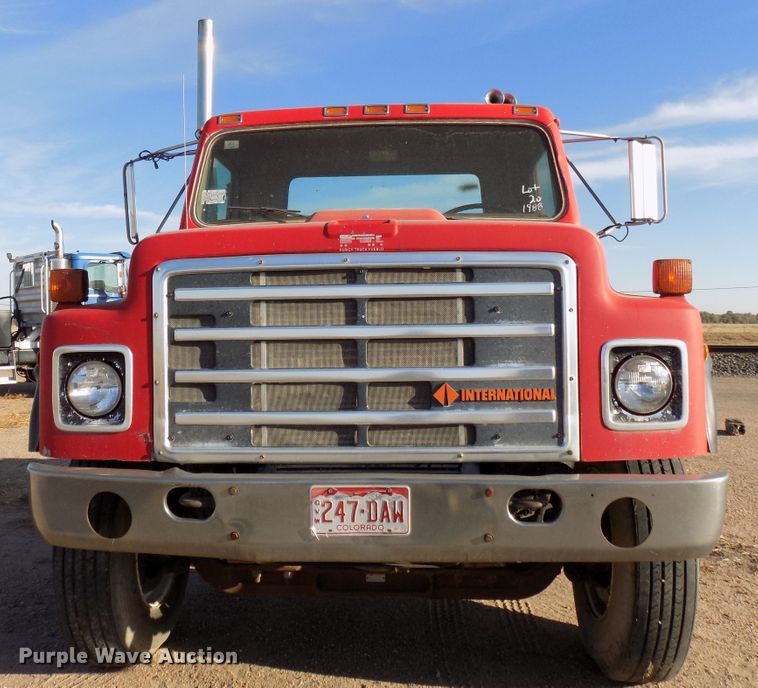 image for item DD6046 1988 International 1954 truck cab and chassis