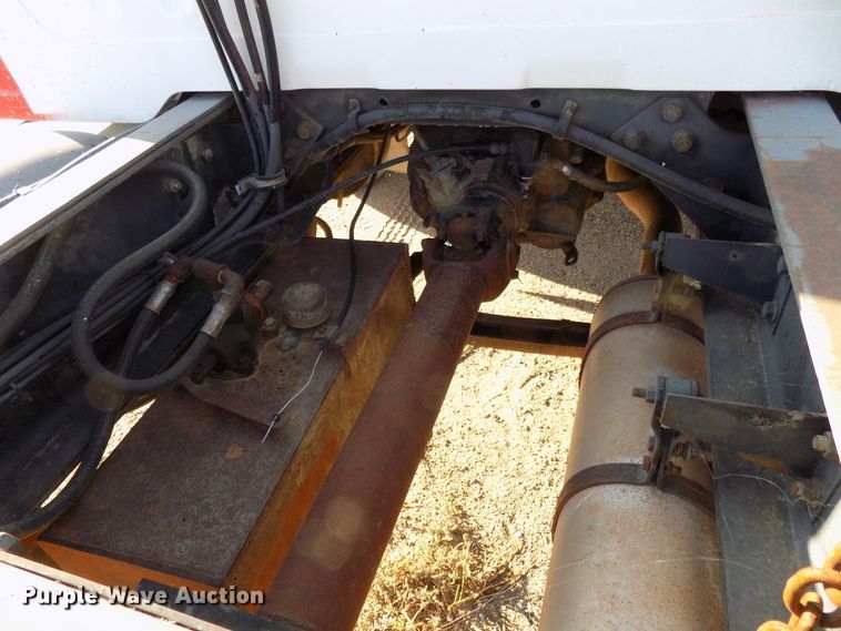 image for item DD6046 1988 International 1954 truck cab and chassis