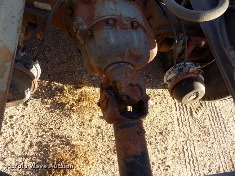 image for item DD6046 1988 International 1954 truck cab and chassis