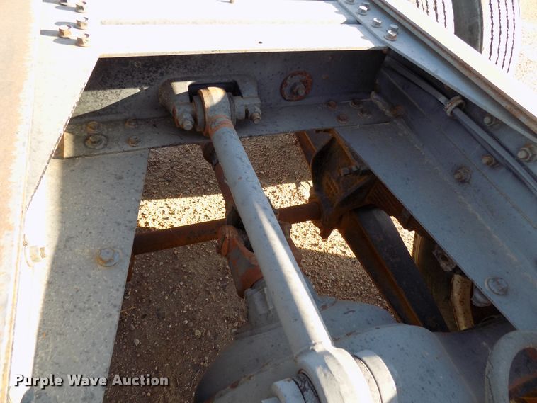 image for item DD6046 1988 International 1954 truck cab and chassis