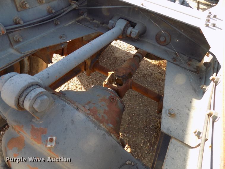 image for item DD6046 1988 International 1954 truck cab and chassis