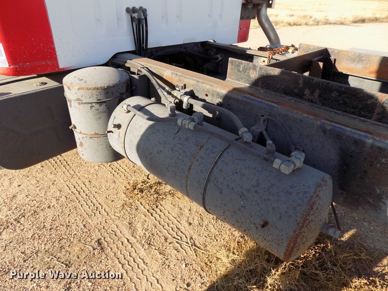 image for item DD6046 1988 International 1954 truck cab and chassis