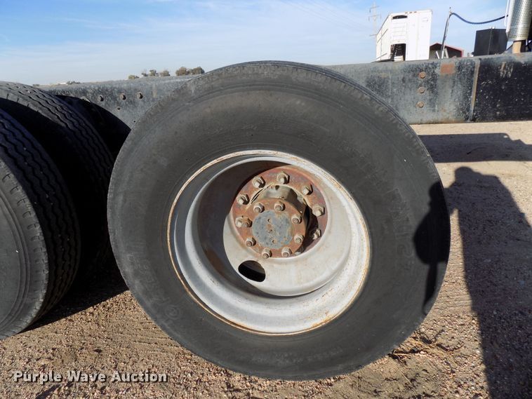 image for item DD6046 1988 International 1954 truck cab and chassis