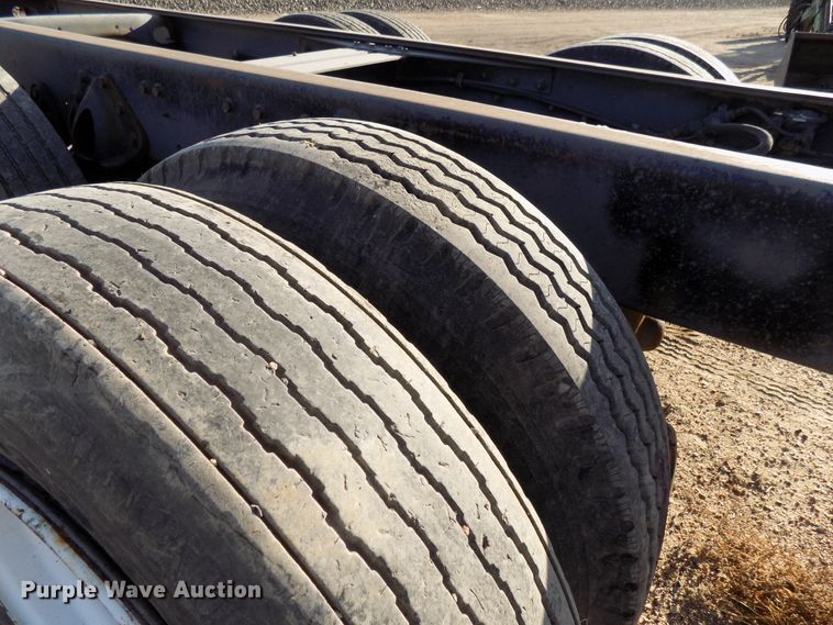 image for item DD6046 1988 International 1954 truck cab and chassis