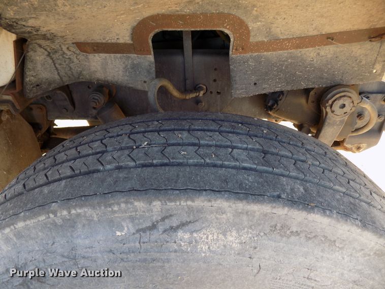 image for item DD6046 1988 International 1954 truck cab and chassis