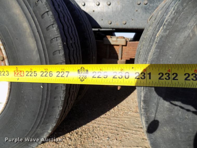 image for item DD6046 1988 International 1954 truck cab and chassis