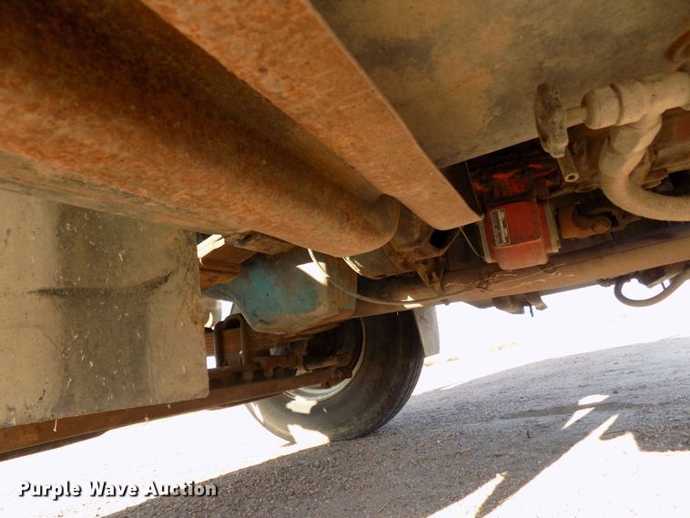 image for item DD6046 1988 International 1954 truck cab and chassis