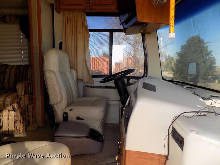 image for item DD6047 2000 Holiday Rambler Ambassador RV