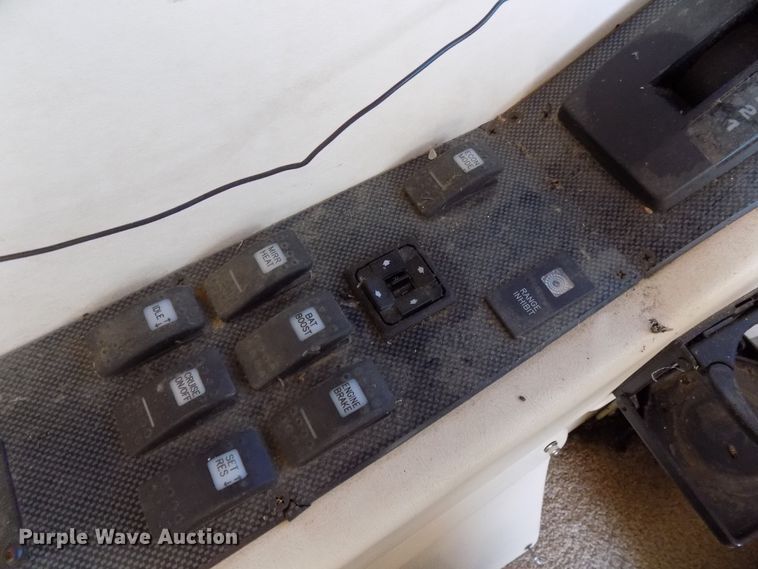 image for item DD6047 2000 Holiday Rambler Ambassador RV