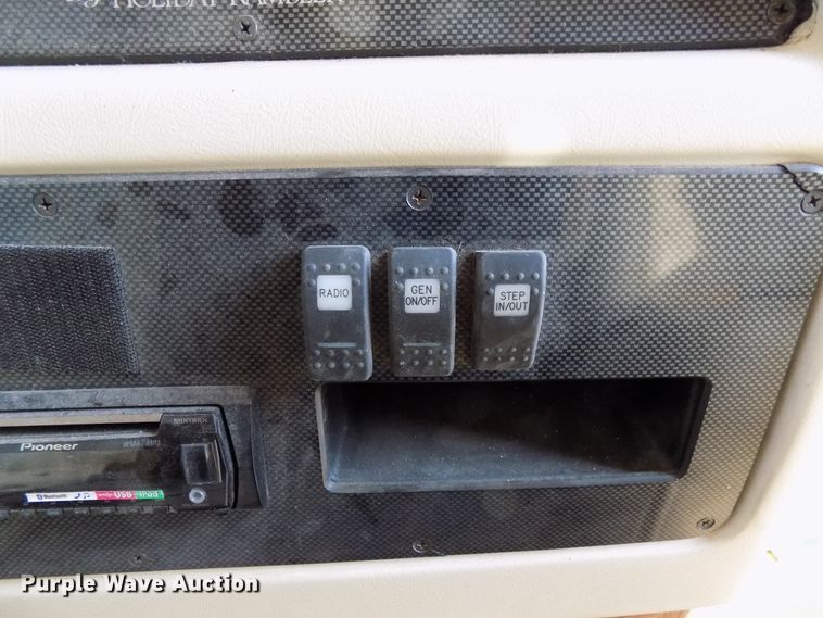 image for item DD6047 2000 Holiday Rambler Ambassador RV