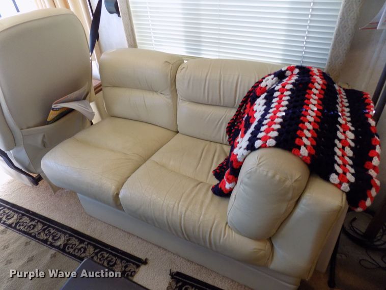 image for item DD6047 2000 Holiday Rambler Ambassador RV