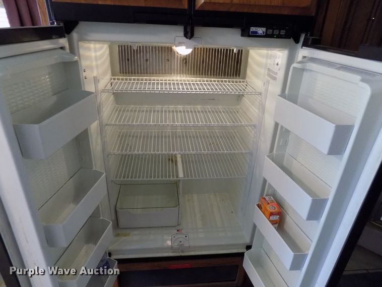 image for item DD6047 2000 Holiday Rambler Ambassador RV