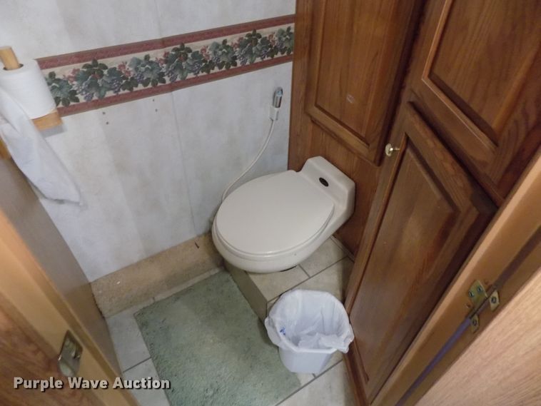 image for item DD6047 2000 Holiday Rambler Ambassador RV