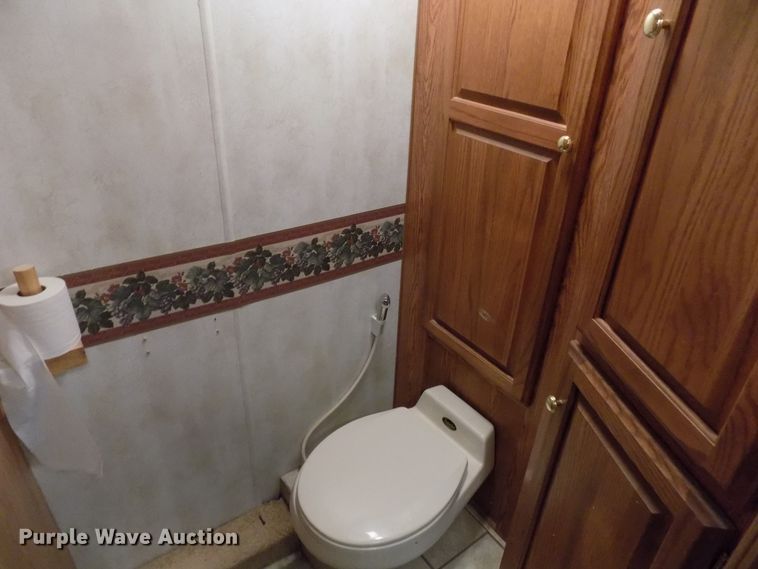 image for item DD6047 2000 Holiday Rambler Ambassador RV