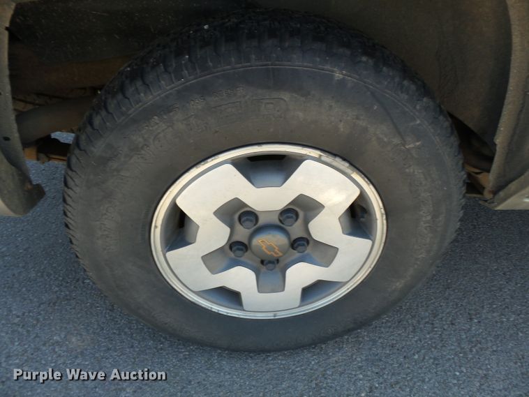 image for item DE7963 2004 Chevrolet Blazer SUV