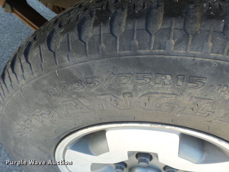 image for item DE7963 2004 Chevrolet Blazer SUV