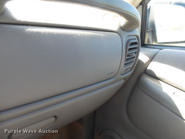 image for item DE7963 2004 Chevrolet Blazer SUV