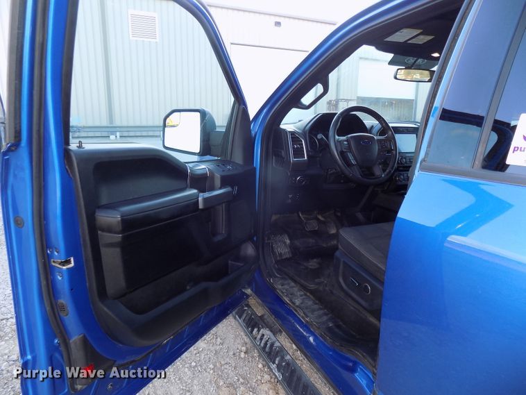 image for item DG2438 2016 Ford F150 SuperCab pickup truck