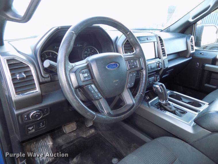 image for item DG2438 2016 Ford F150 SuperCab pickup truck