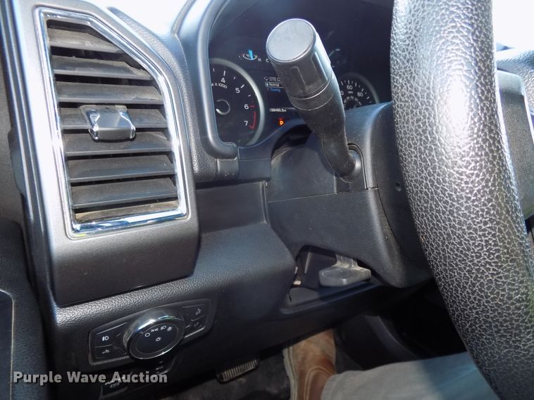 image for item DG2438 2016 Ford F150 SuperCab pickup truck