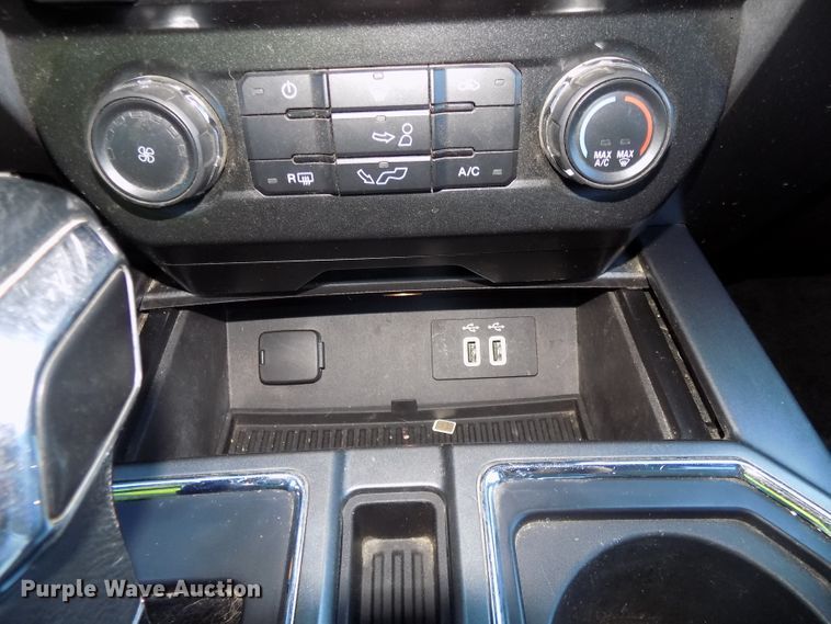 image for item DG2438 2016 Ford F150 SuperCab pickup truck