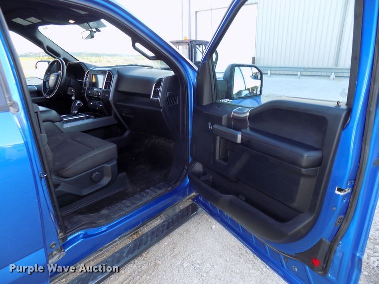 image for item DG2438 2016 Ford F150 SuperCab pickup truck