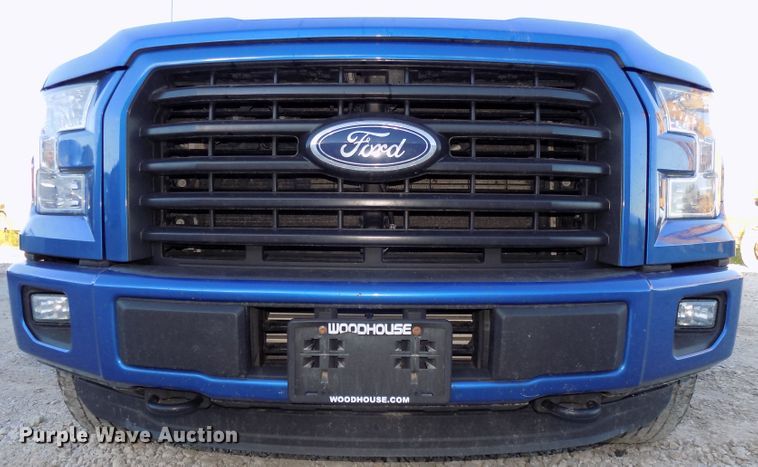 image for item DG2438 2016 Ford F150 SuperCab pickup truck