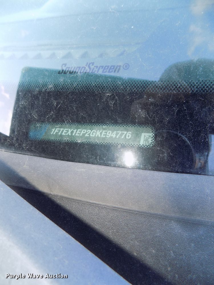 image for item DG2438 2016 Ford F150 SuperCab pickup truck