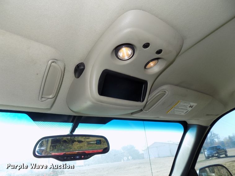 image for item DG2461 2005 GMC Sierra 1500 Ext. Cab pickup truck