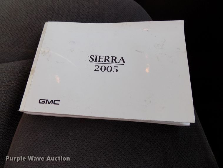 image for item DG2461 2005 GMC Sierra 1500 Ext. Cab pickup truck