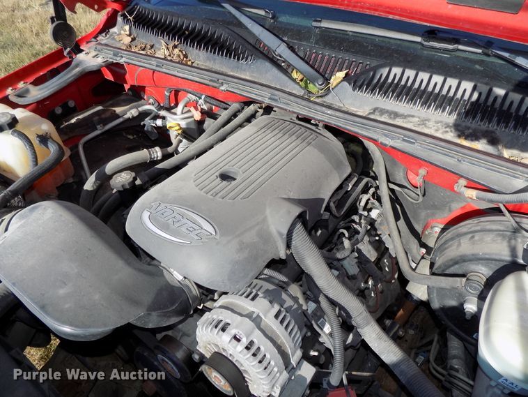 image for item DG2461 2005 GMC Sierra 1500 Ext. Cab pickup truck