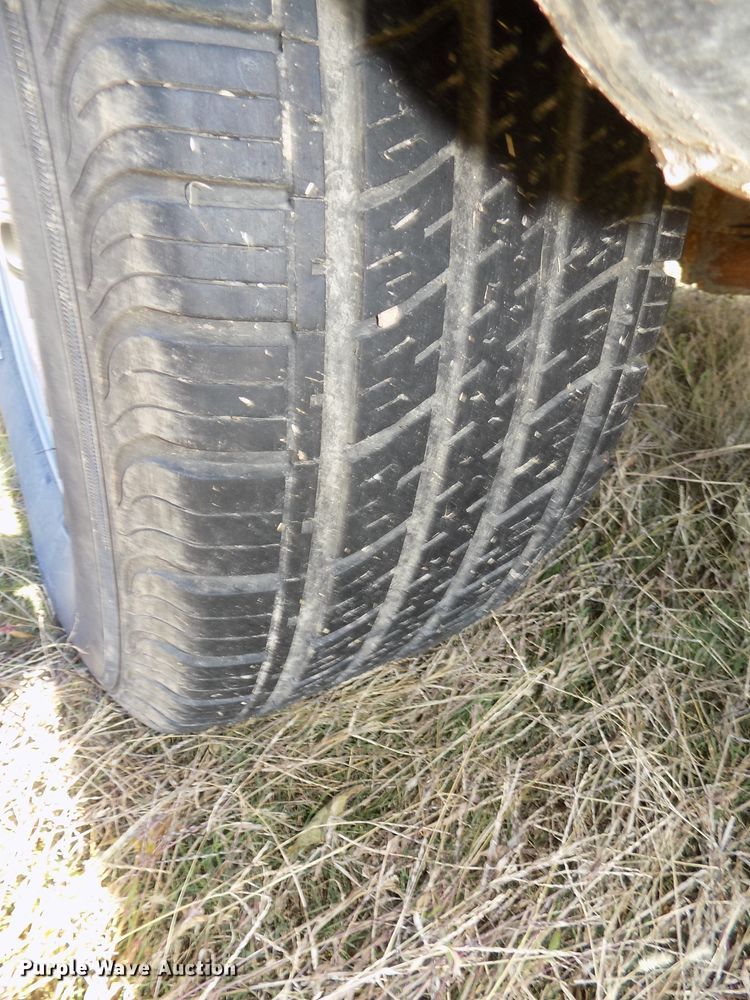 image for item DG2461 2005 GMC Sierra 1500 Ext. Cab pickup truck