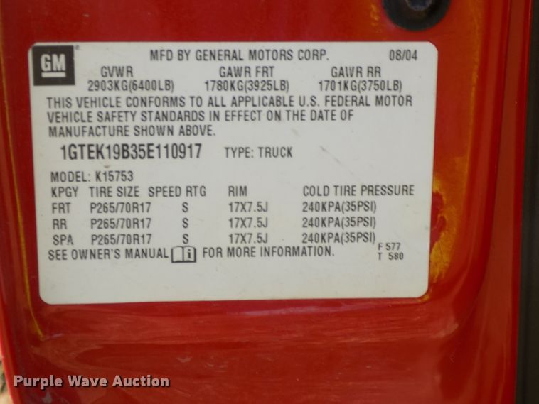 image for item DG2461 2005 GMC Sierra 1500 Ext. Cab pickup truck