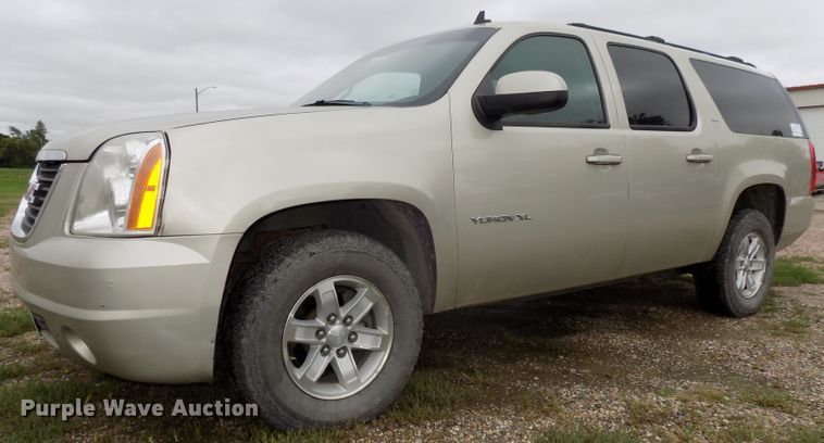 image for item DG2463 2013 GMC Yukon XL SLT SUV