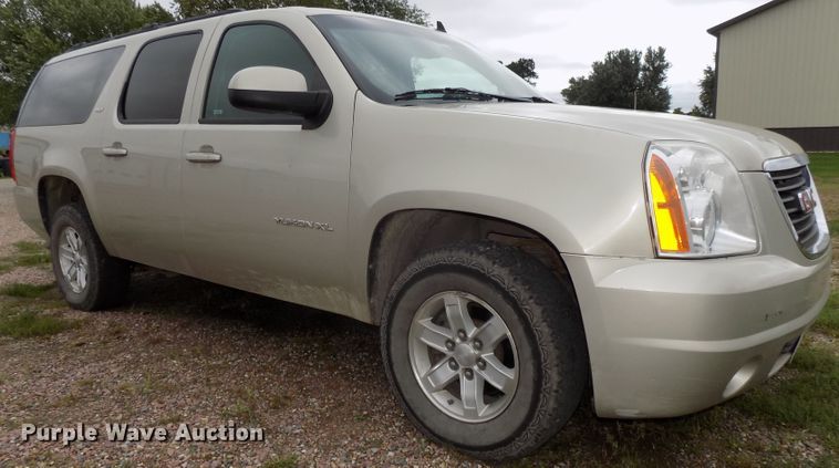 image for item DG2463 2013 GMC Yukon XL SLT SUV
