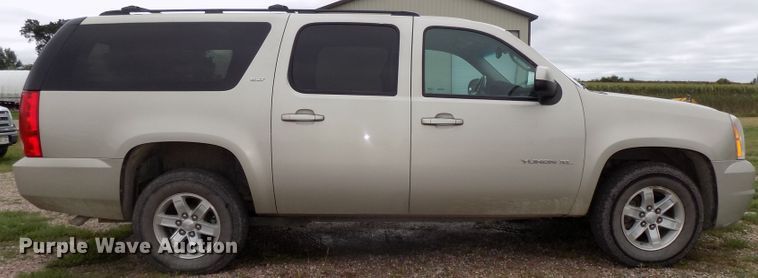 image for item DG2463 2013 GMC Yukon XL SLT SUV