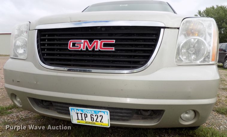 image for item DG2463 2013 GMC Yukon XL SLT SUV