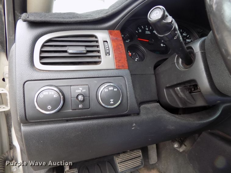 image for item DG2463 2013 GMC Yukon XL SLT SUV