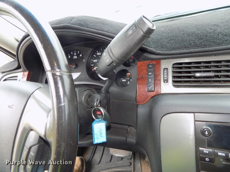 image for item DG2463 2013 GMC Yukon XL SLT SUV