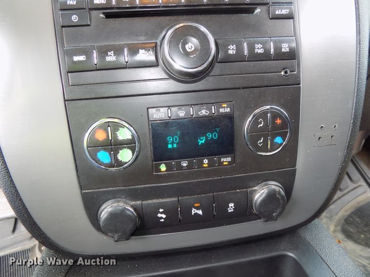 image for item DG2463 2013 GMC Yukon XL SLT SUV