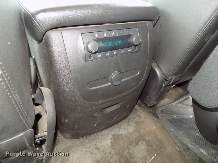 image for item DG2463 2013 GMC Yukon XL SLT SUV