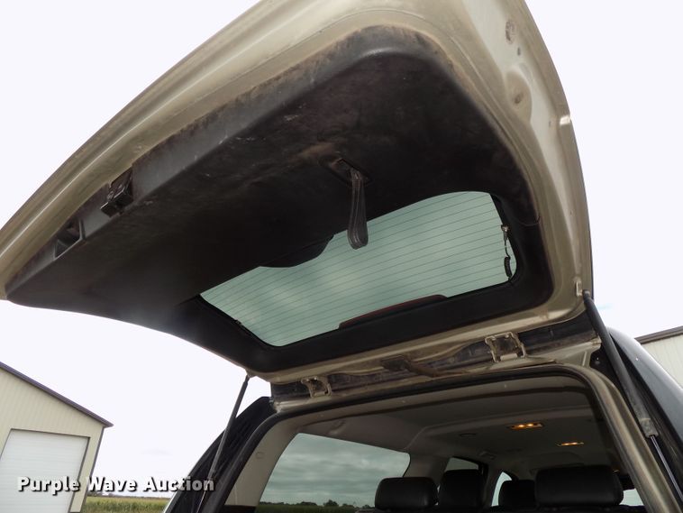 image for item DG2463 2013 GMC Yukon XL SLT SUV