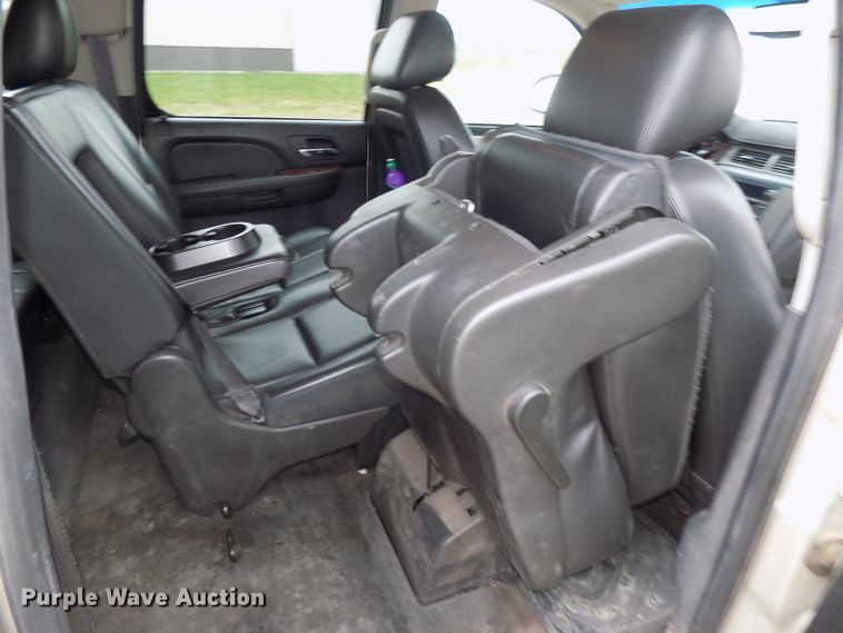 image for item DG2463 2013 GMC Yukon XL SLT SUV