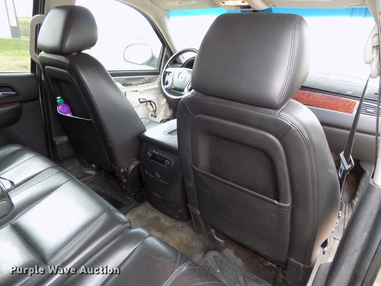 image for item DG2463 2013 GMC Yukon XL SLT SUV