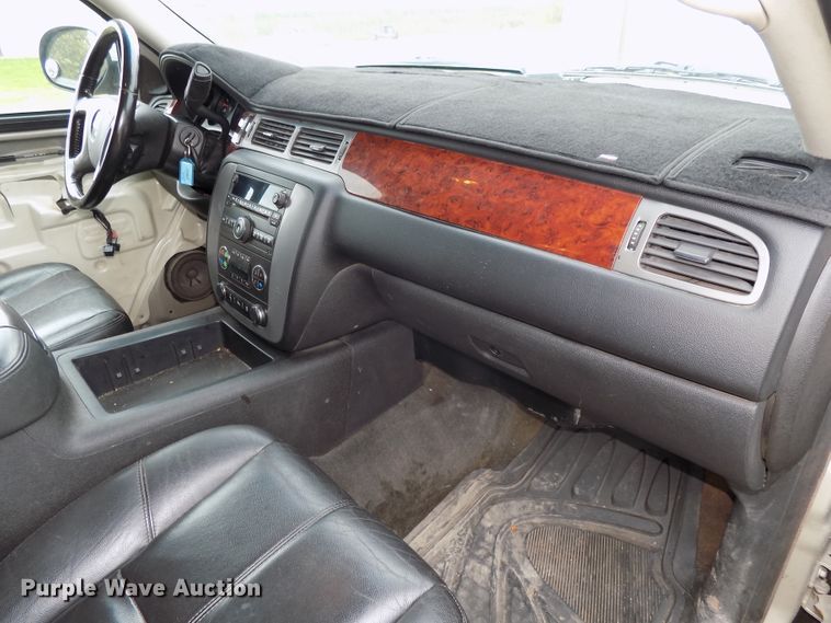 image for item DG2463 2013 GMC Yukon XL SLT SUV