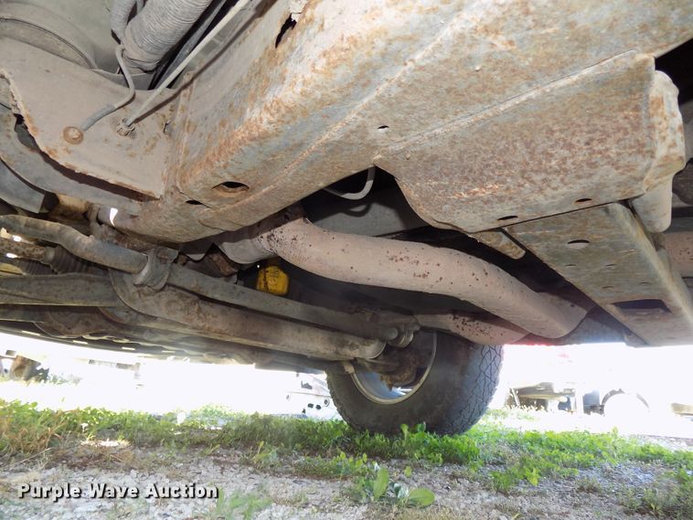 image for item DG2463 2013 GMC Yukon XL SLT SUV