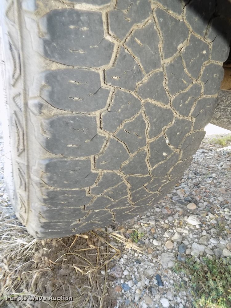 image for item DG2463 2013 GMC Yukon XL SLT SUV