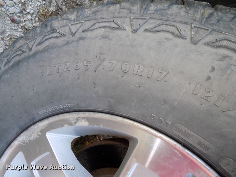 image for item DG2463 2013 GMC Yukon XL SLT SUV